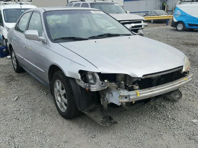 1HGCG56732A072495 - 2002 HONDA ACCORD SE SILVER photo 1