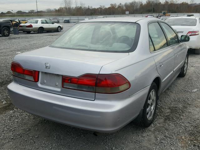 1HGCG56732A072495 - 2002 HONDA ACCORD SE SILVER photo 4