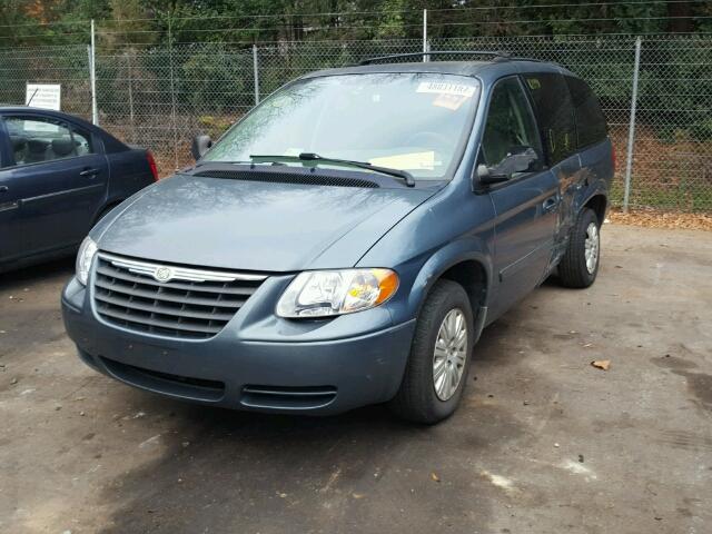 2A8GP44R46R701528 - 2006 CHRYSLER TOWN & COU GREEN photo 2