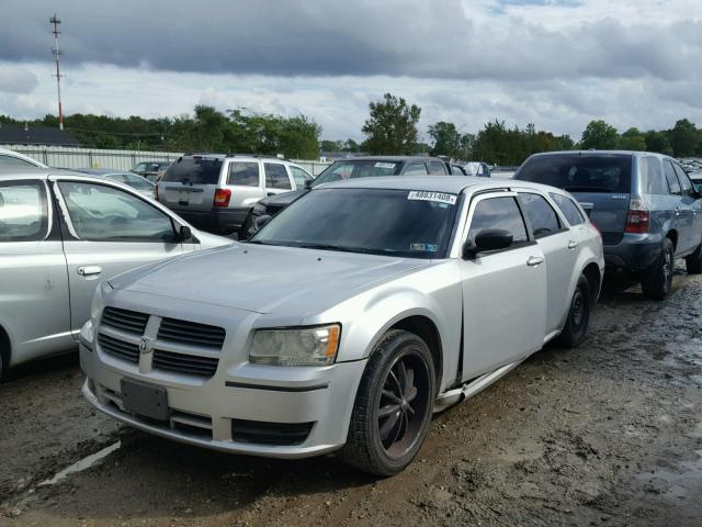 2D4FV47TX8H111619 - 2008 DODGE MAGNUM SILVER photo 2