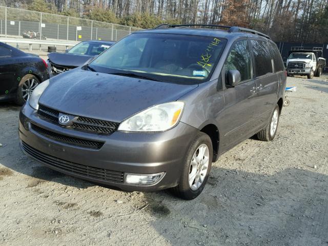 5TDBA22CX4S006447 - 2004 TOYOTA SIENNA XLE GRAY photo 2