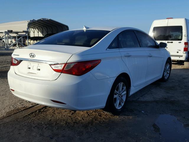 5NPEB4ACXCH469541 - 2012 HYUNDAI SONATA GLS WHITE photo 4