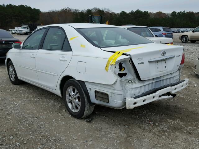 4T1BF30K25U620094 - 2005 TOYOTA CAMRY LE WHITE photo 3