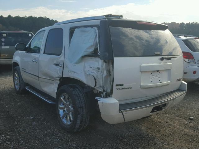 1GKUCEEF3AR271719 - 2010 GMC YUKON DENA WHITE photo 3