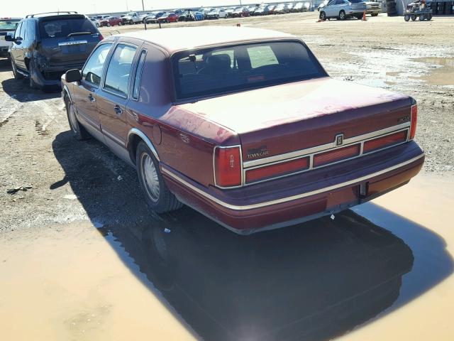 1LNLM83W3TY606216 - 1996 LINCOLN TOWN CAR C MAROON photo 3