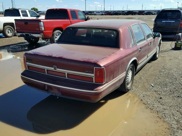 1LNLM83W3TY606216 - 1996 LINCOLN TOWN CAR C MAROON photo 4