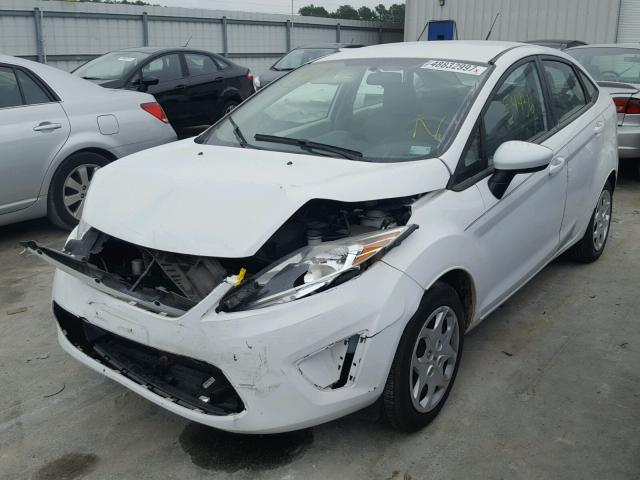 3FADP4AJ0CM182270 - 2012 FORD FIESTA S WHITE photo 2