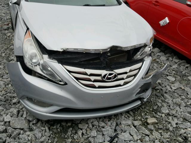 5NPEC4AC1BH247417 - 2011 HYUNDAI SONATA SE 银色 照片 9