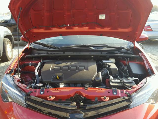 2T1BURHE4HC894443 - 2017 TOYOTA COROLLA L RED photo 7