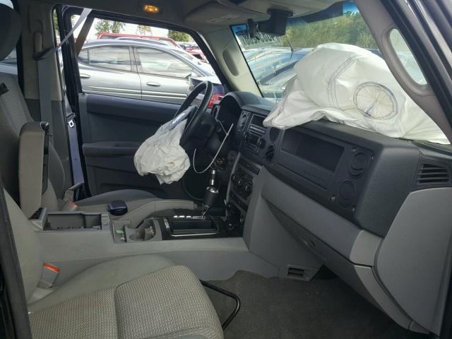 1J8HG48K17C651067 - 2007 JEEP COMMANDER BLACK photo 5