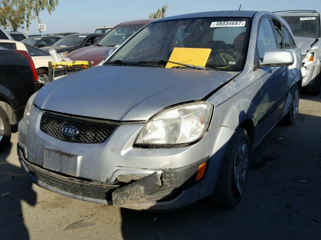 KNADE163486353017 - 2008 KIA RIO 5 SX SILVER photo 2