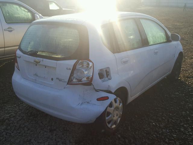 KL1TD66618B194741 - 2008 CHEVROLET AVEO BASE WHITE photo 4