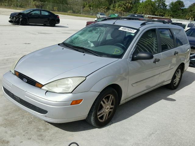 1FAFP36361W155102 - 2001 FORD FOCUS SE SILVER photo 2