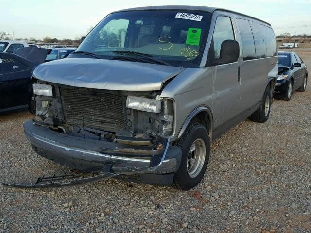 1GBFG15R4Y1234543 - 2000 CHEVROLET EXPRESS G1 GOLD photo 2