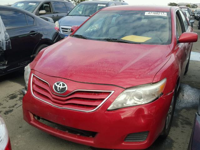 4T1BF3EK4AU084445 - 2010 TOYOTA CAMRY BASE RED photo 2