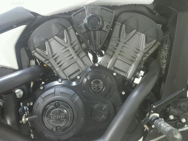 5VPFTB009H3003357 - 2017 VICTORY MOTORCYCLES OCTANE WHITE photo 12