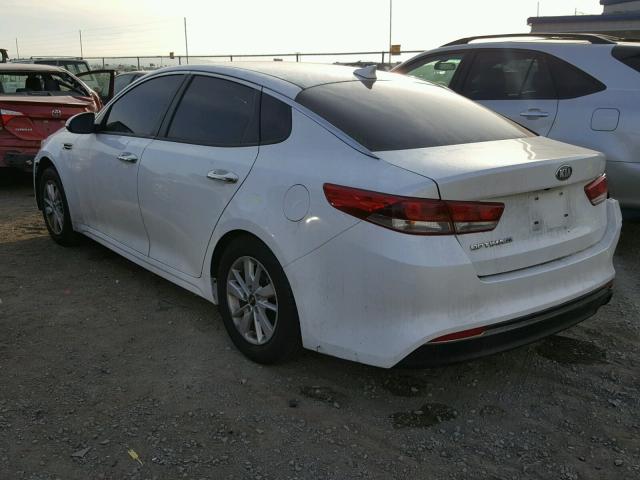 KNAGT4L38G5117368 - 2016 KIA OPTIMA LX WHITE photo 3