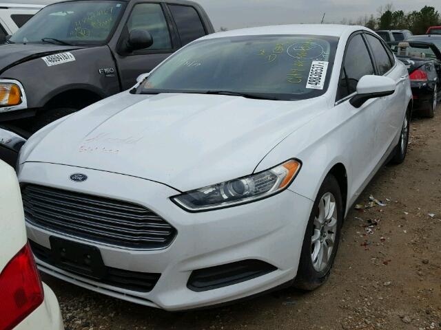 3FA6P0G79FR119401 - 2015 FORD FUSION S WHITE photo 2