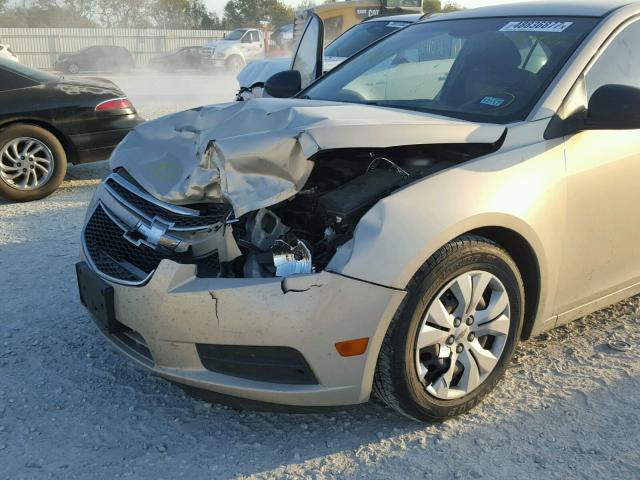 1G1PC5SHXC7294985 - 2012 CHEVROLET CRUZE LS TAN photo 9