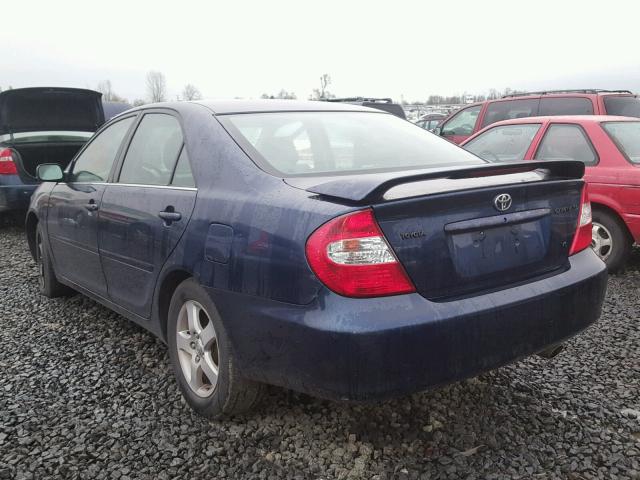 JTDBF30K620020623 - 2002 TOYOTA CAMRY LE BLUE photo 3