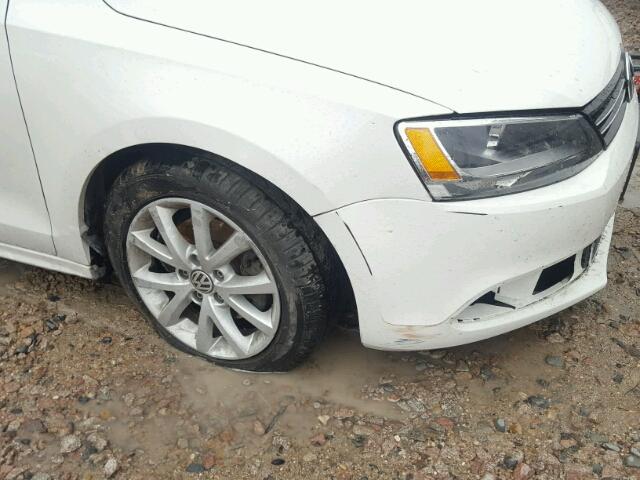 3VWDX7AJ5DM355310 - 2013 VOLKSWAGEN JETTA SE 白色 照片 9
