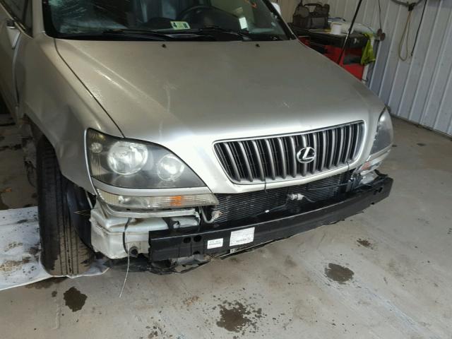 JT6HF10U7Y0096318 - 2000 LEXUS RX 300 SILVER photo 9