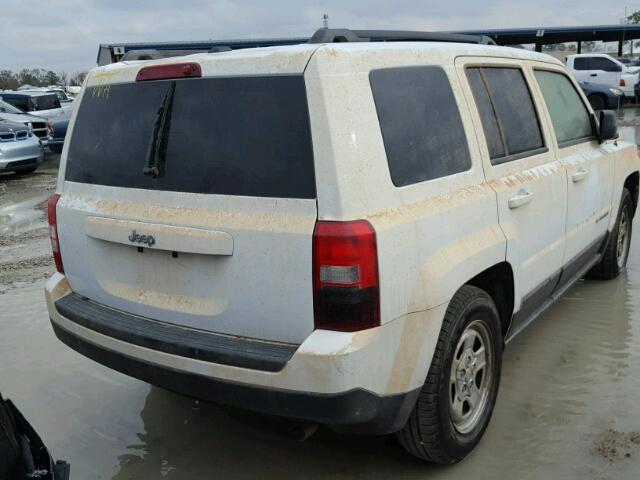 1C4NJPBAXGD760229 - 2016 JEEP PATRIOT SP WHITE photo 4