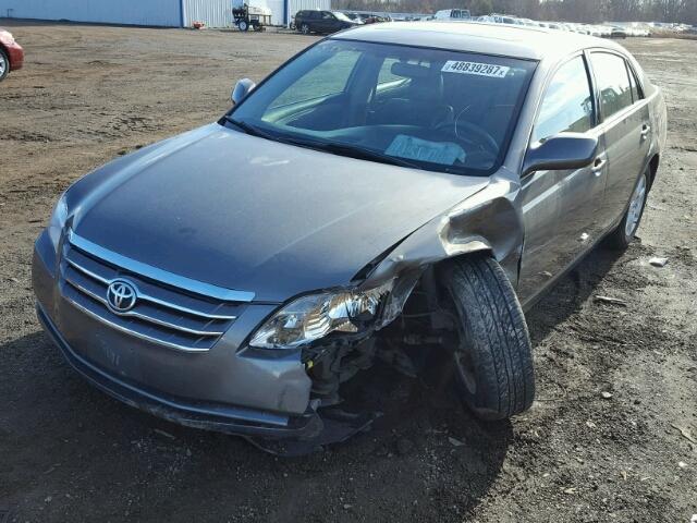 4T1BK36B96U085205 - 2006 TOYOTA AVALON XL GRAY photo 2