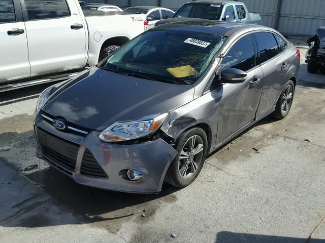 1FADP3F22EL360180 - 2014 FORD FOCUS SE GRAY photo 2