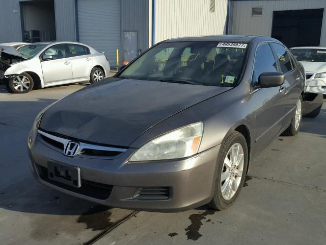 1HGCM66577A039715 - 2007 HONDA ACCORD EX SILVER photo 2