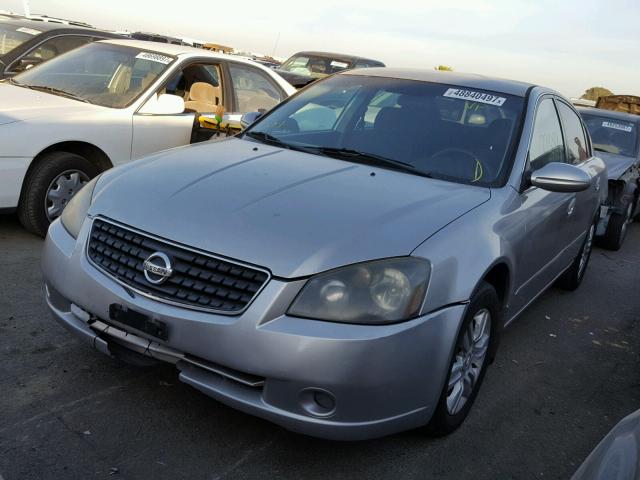 1N4AL11DX5N407794 - 2005 NISSAN ALTIMA S SILVER photo 2