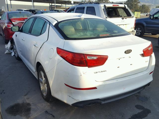 KNAGM4A78F5560685 - 2015 KIA OPTIMA LX WHITE photo 3