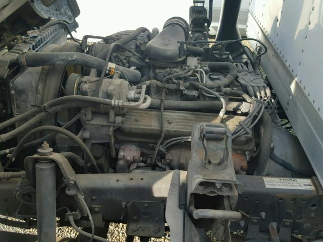 4KDC4B1R73J802243 - 2003 GMC W4500 W450 WHITE photo 7