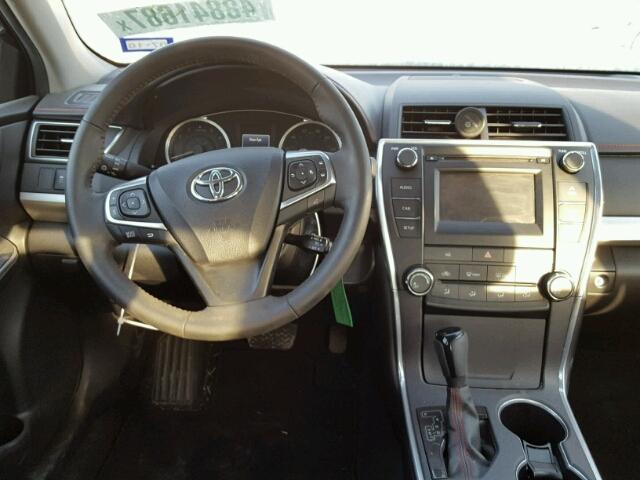 4T1BF1FK6FU483965 - 2015 TOYOTA CAMRY LE 黑色 照片 9