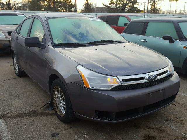 1FAHP3FN3BW145042 - 2011 FORD FOCUS SE GRAY photo 1