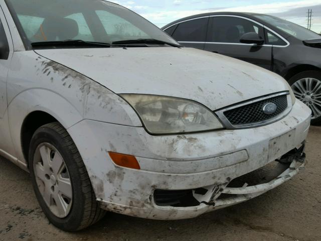 1FAFP34N97W220036 - 2007 FORD FOCUS ZX4 WHITE photo 9