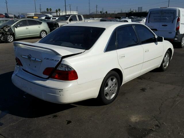 4T1BF28B63U304824 - 2003 TOYOTA AVALON XL WHITE photo 4