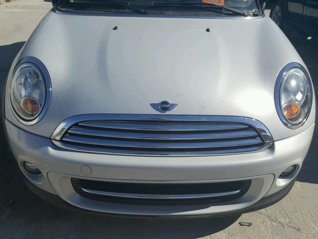 WMWSU3C52DT691796 - 2013 MINI COOPER SILVER photo 9