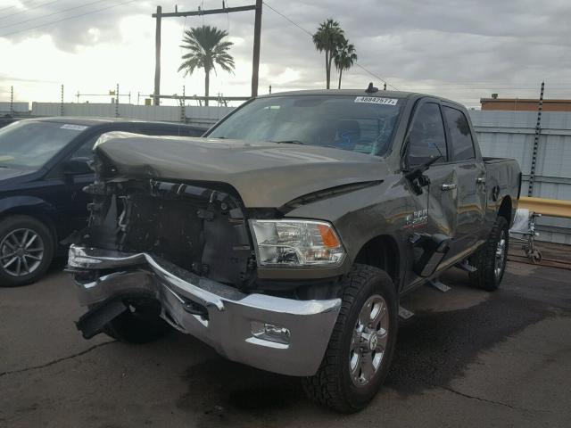 3C6UR5DLXFG686150 - 2015 RAM 2500 SLT 棕色 照片 2