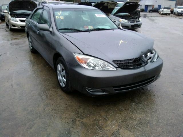 4T1BE32K32U615501 - 2002 TOYOTA CAMRY LE GRAY photo 1