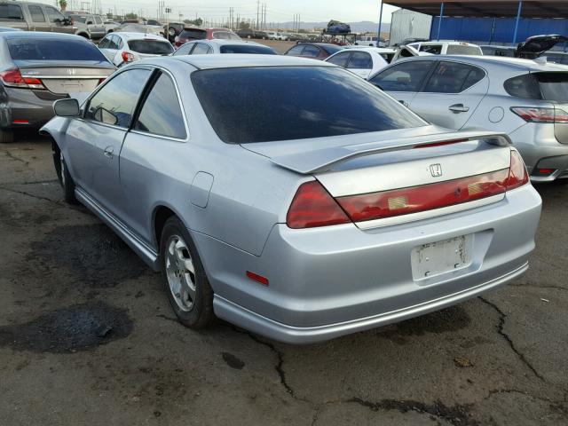 1HGCG315XYA004214 - 2000 HONDA ACCORD EX SILVER photo 3