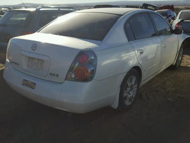 1N4AL11DX5C326449 - 2005 NISSAN ALTIMA S WHITE photo 4