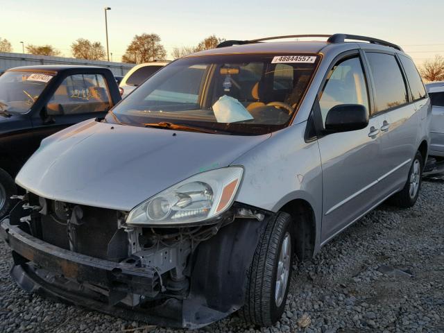 5TDZA23C65S348380 - 2005 TOYOTA SIENNA CE SILVER photo 2