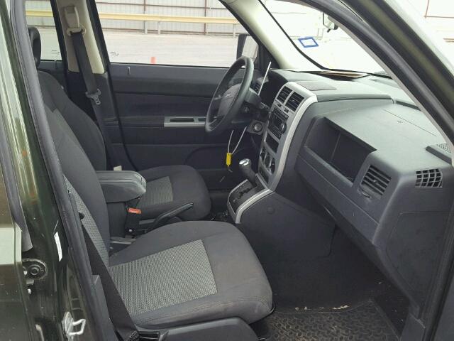 1J8FT28068D773411 - 2008 JEEP PATRIOT SP GREEN photo 5