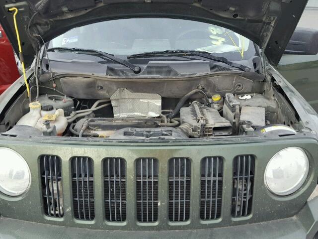 1J8FT28068D773411 - 2008 JEEP PATRIOT SP GREEN photo 7