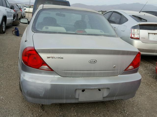 KNAFB121135294562 - 2003 KIA SPECTRA BA SILVER photo 9