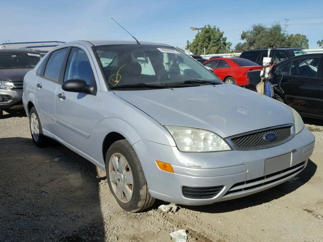 1FAFP34N86W190106 - 2006 FORD FOCUS ZX4 SILVER photo 1