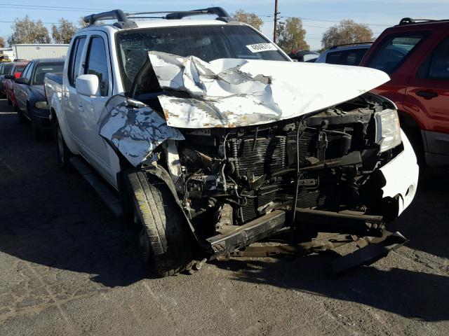 1N6AD07UX6C417955 - 2006 NISSAN FRONTIER C WHITE photo 1