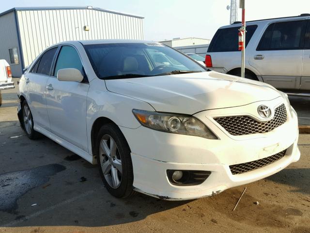 4T1BF3EK3BU687727 - 2011 TOYOTA CAMRY BASE WHITE photo 1