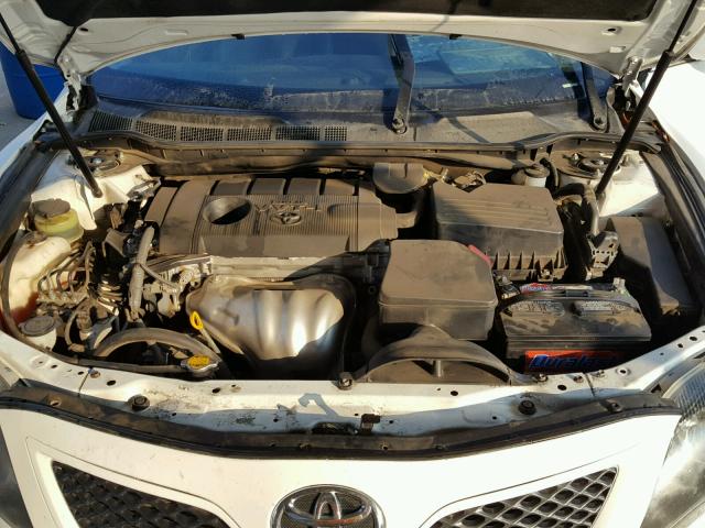 4T1BF3EK3BU687727 - 2011 TOYOTA CAMRY BASE WHITE photo 7